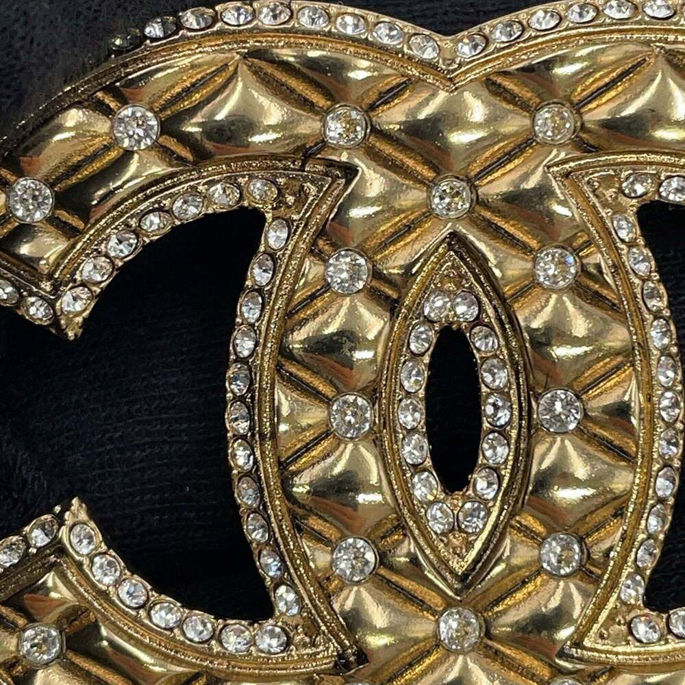 CHANEL Authentic Gold Logo Brooch - Picture 8 of 10